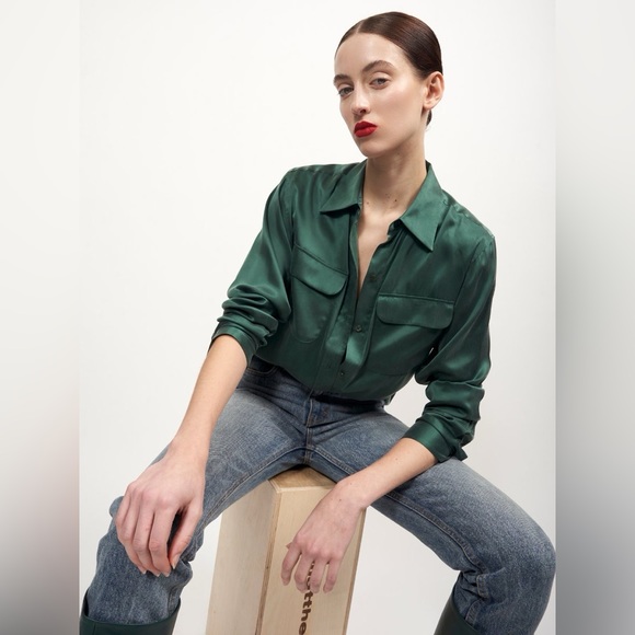 Bistro green satin signature equipment shirt in size size small. - Picture 3 of 3